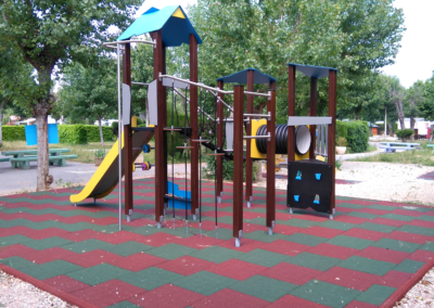 AIRE DE JEUX - CAMPING DU PYLONE (06)