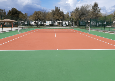 TERRAIN DE TENNIS - CAMPING LE PANSARD (83)